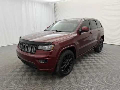 Photos of 2017 Jeep Grand Cherokee Altitude for sale in Arlington Heights, IL at Autos of Chicago