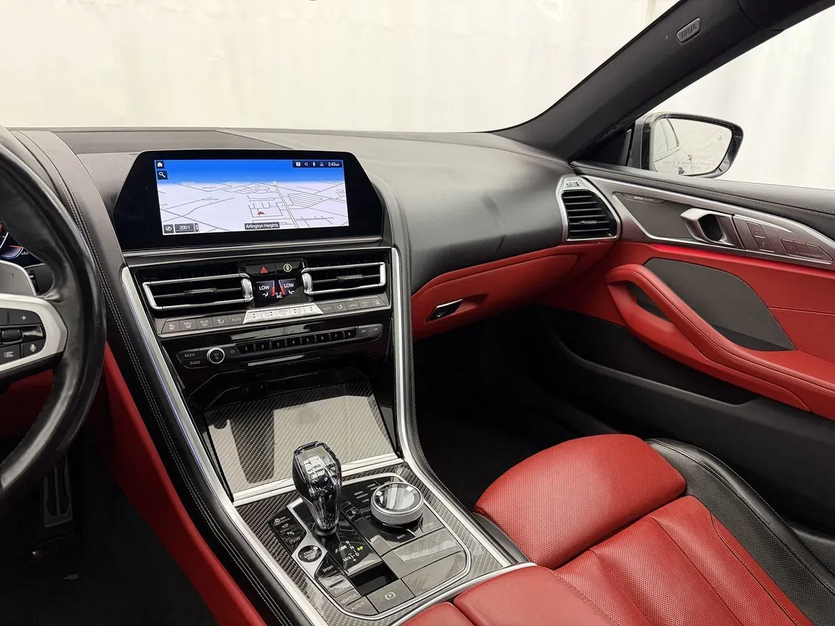 BMW 8 Series photo 20