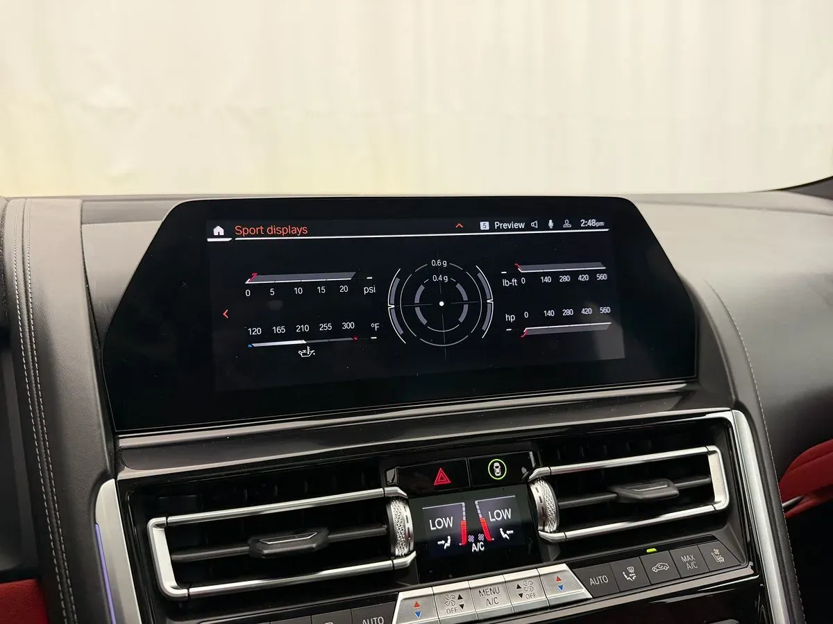 BMW 8 Series photo 27