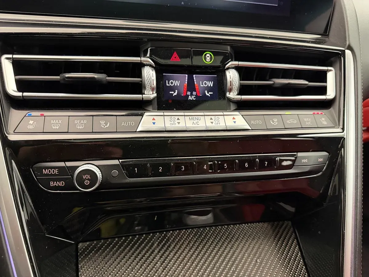 BMW 8 Series photo 36