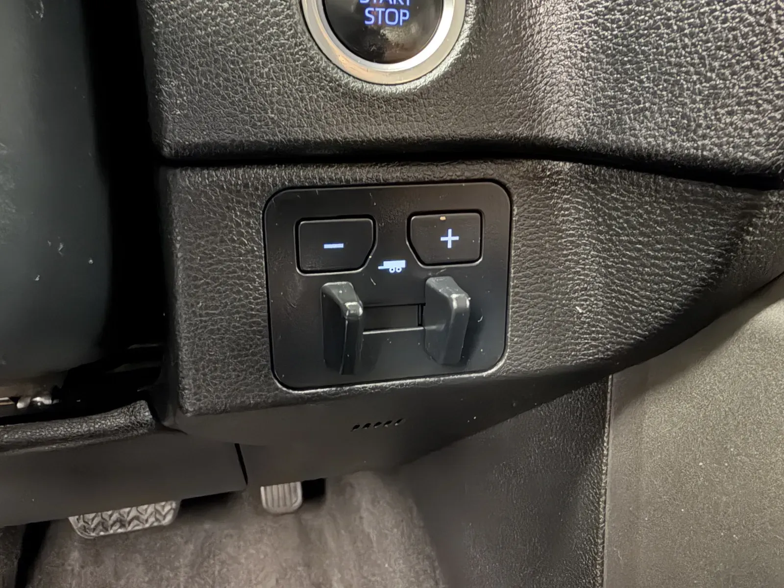 Toyota Tundra photo 22