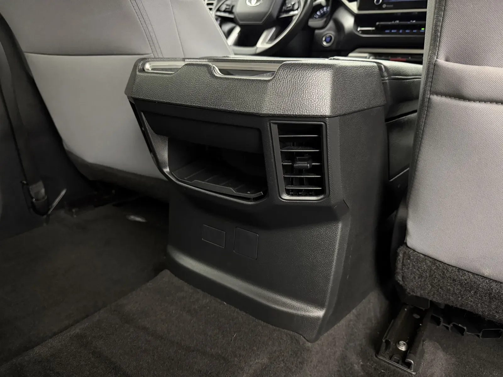 Toyota Tundra photo 36
