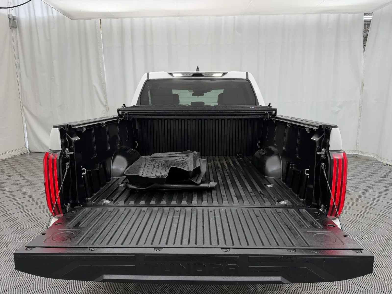 Toyota Tundra photo 7