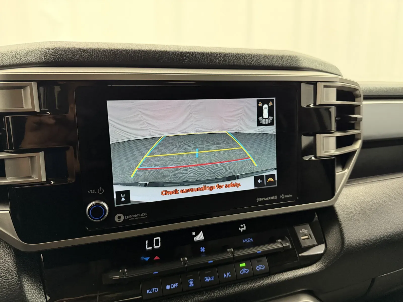 Toyota Tundra photo 26