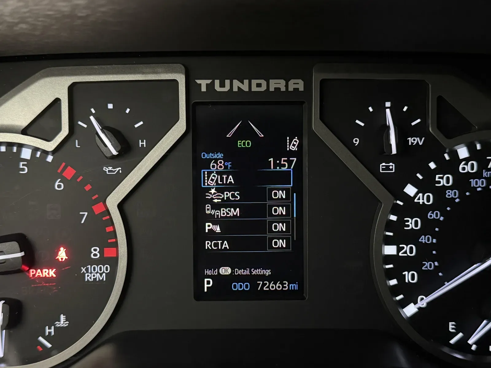 Toyota Tundra photo 15