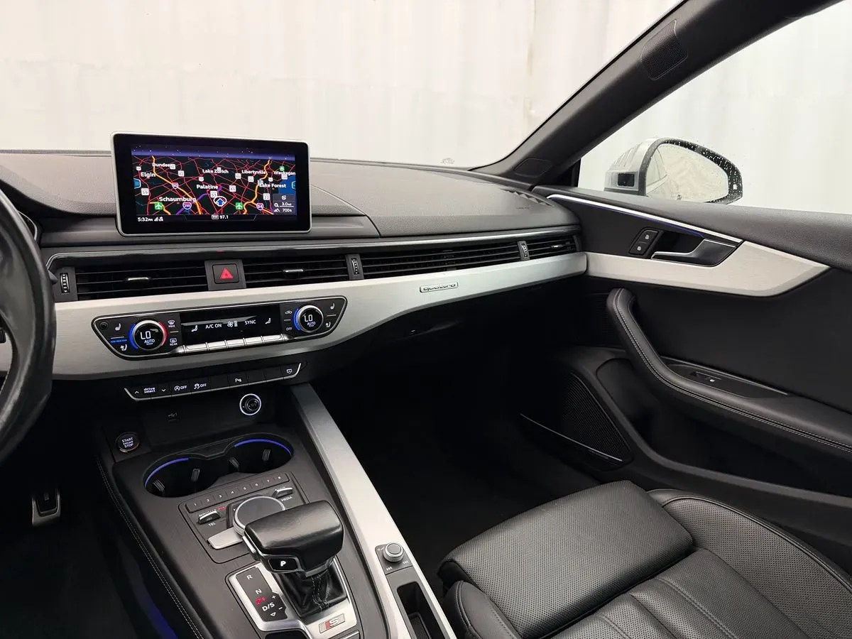 Audi S5 photo 18