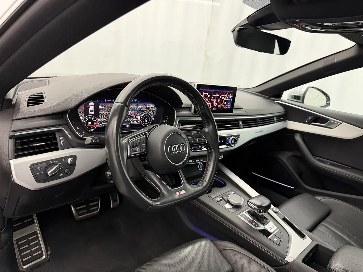 Audi S5 photo 8