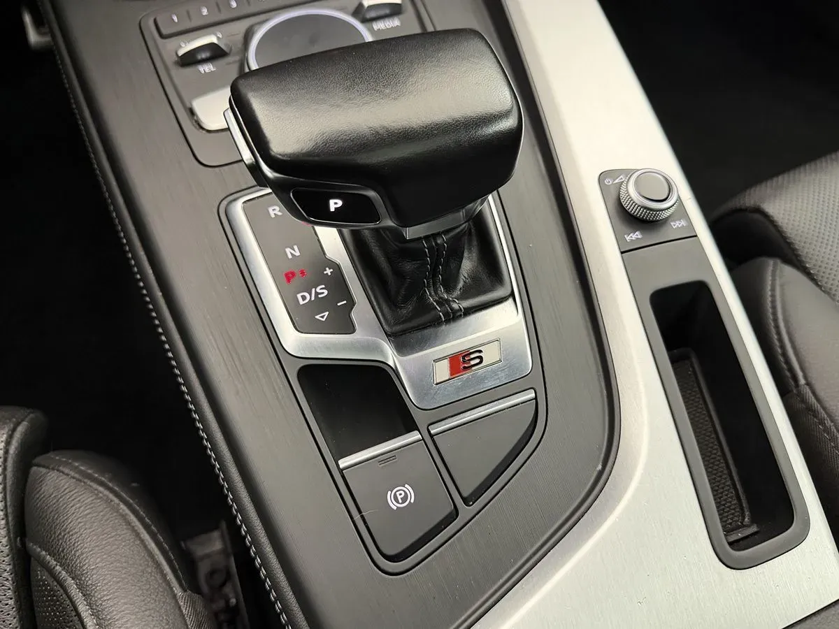Audi S5 photo 40