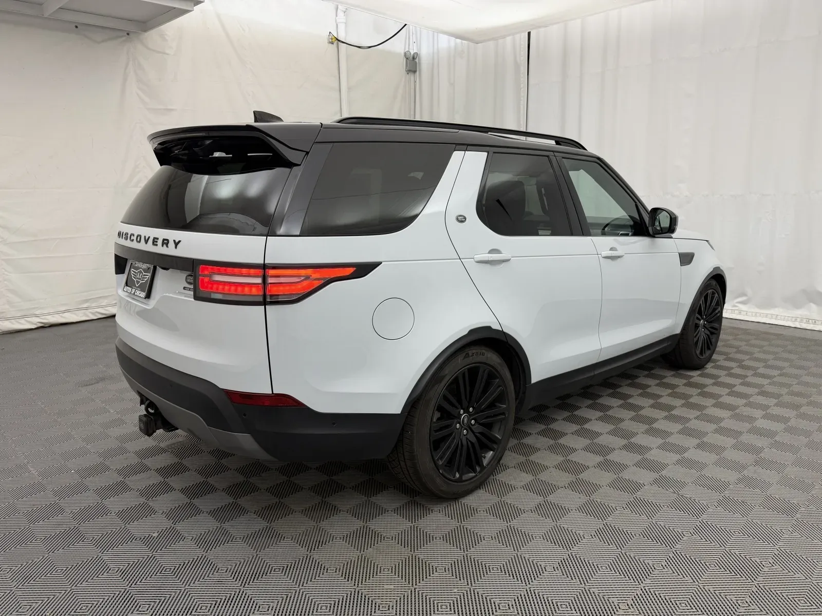 Land Rover Discovery photo 5