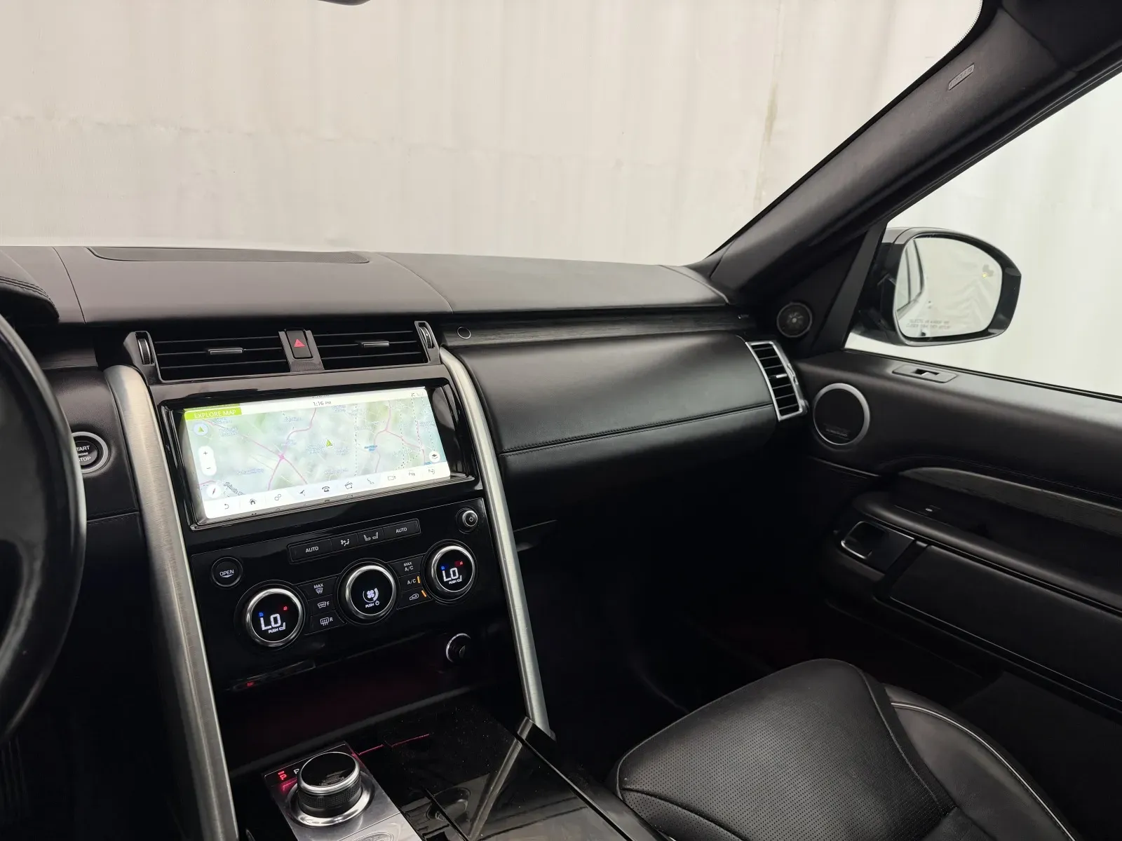 Land Rover Discovery photo 29