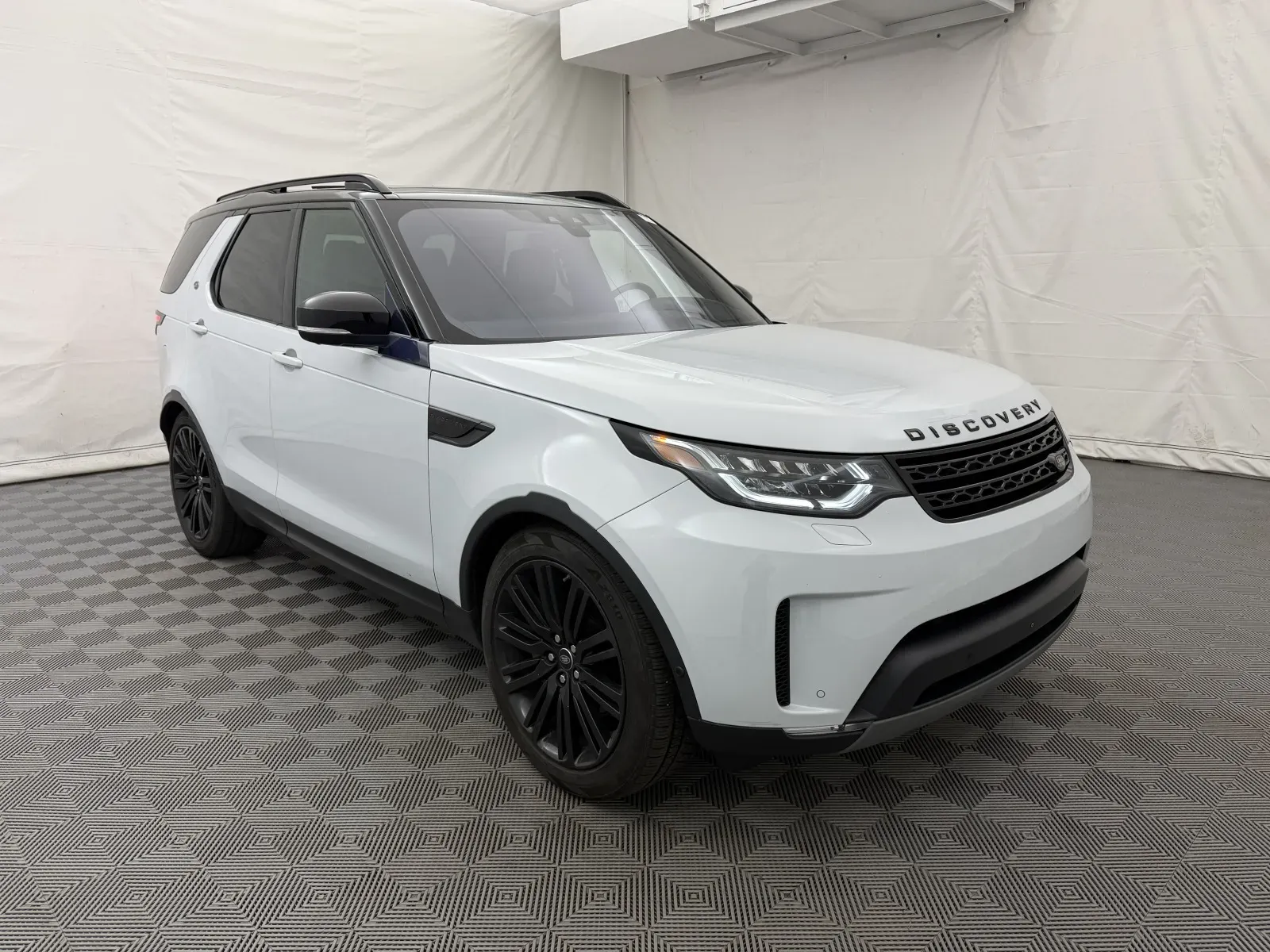 Land Rover Discovery photo 4