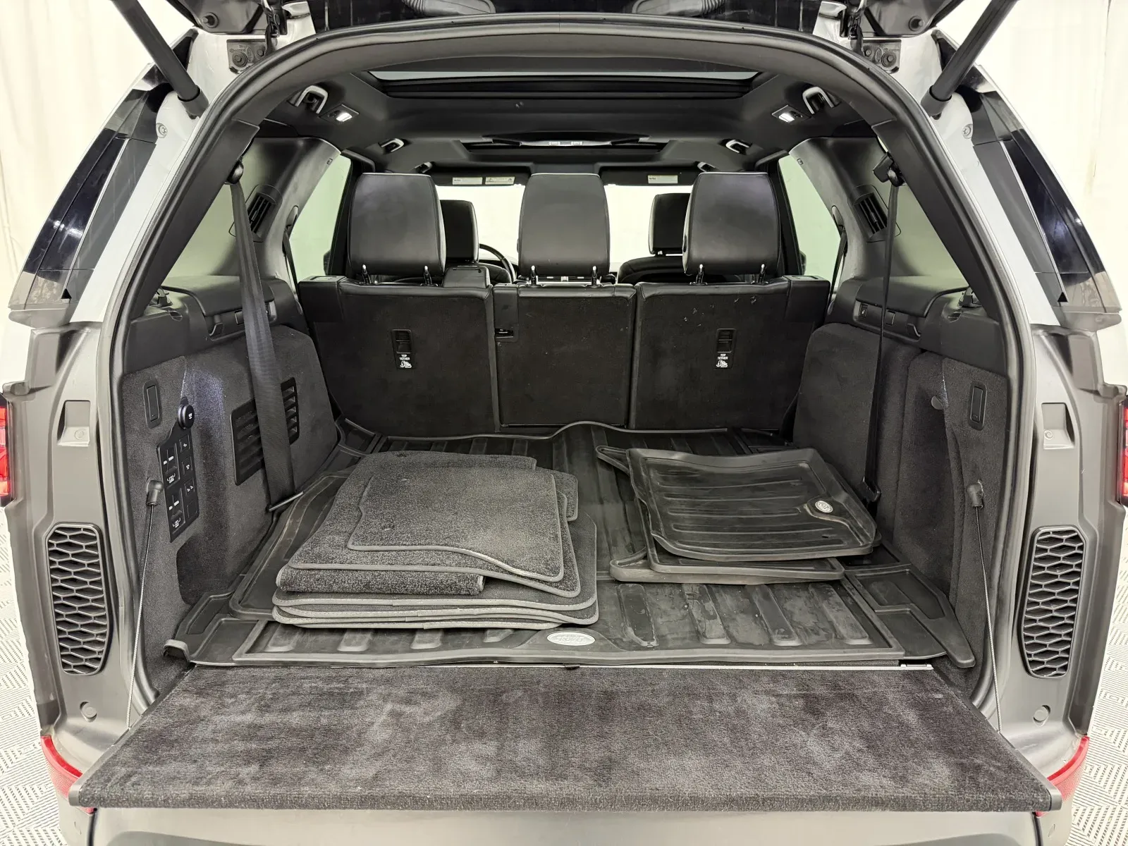 Land Rover Discovery photo 53