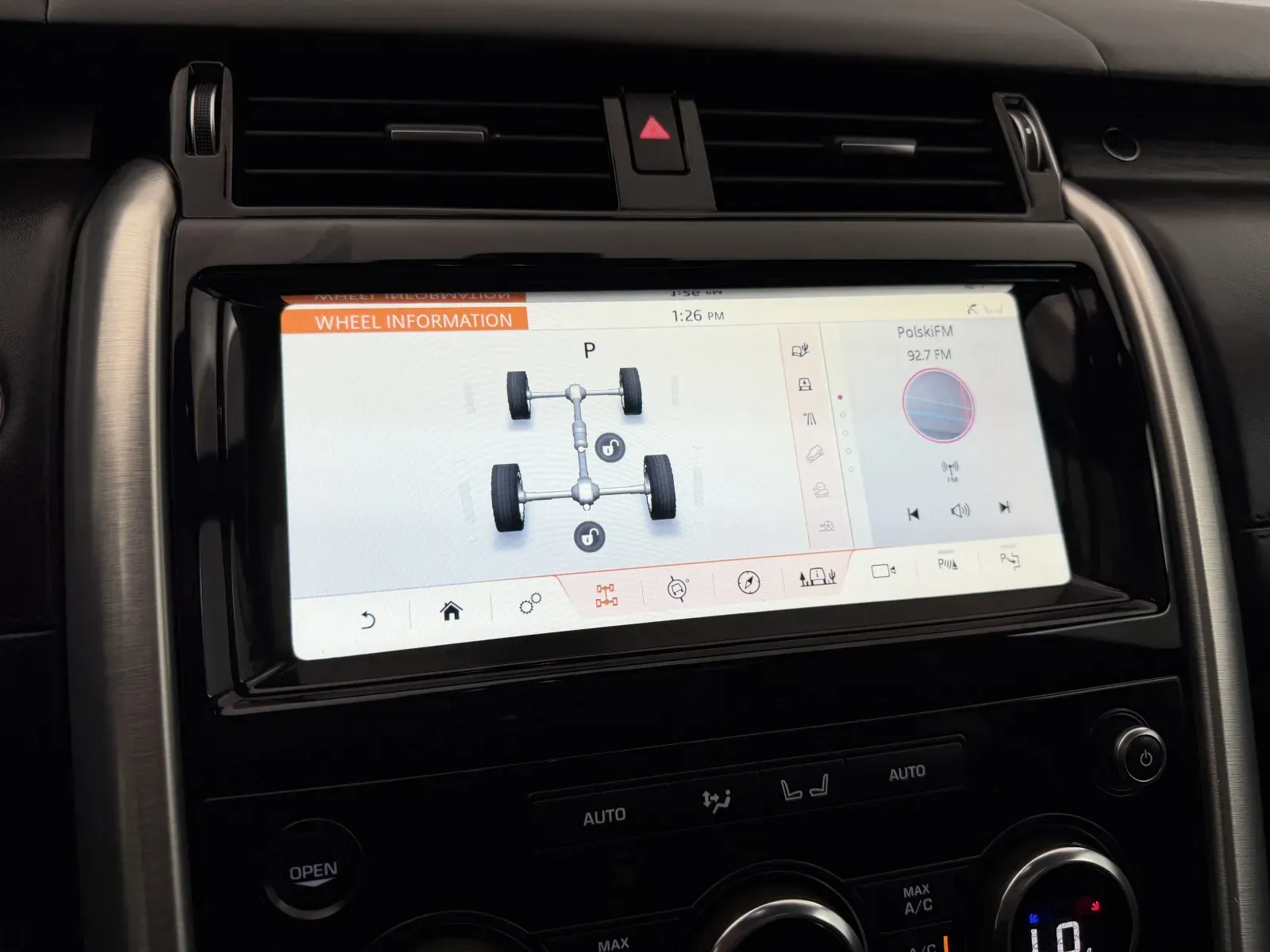 Land Rover Discovery photo 35