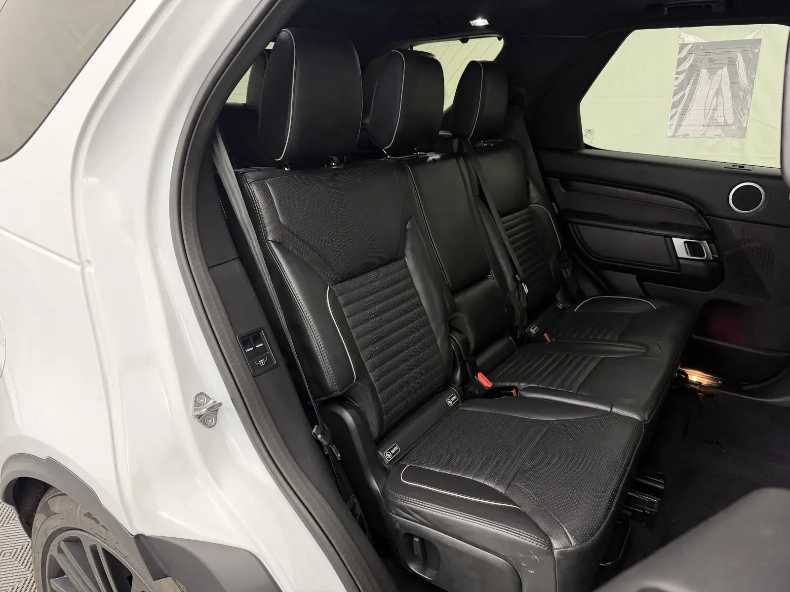 Land Rover Discovery photo 48