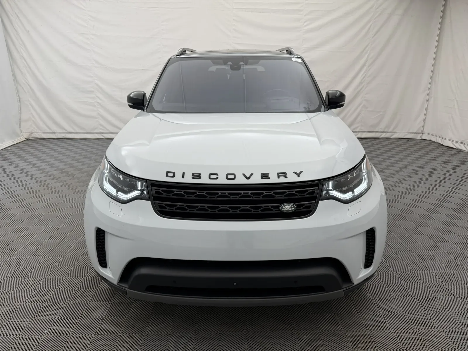 Land Rover Discovery photo 3