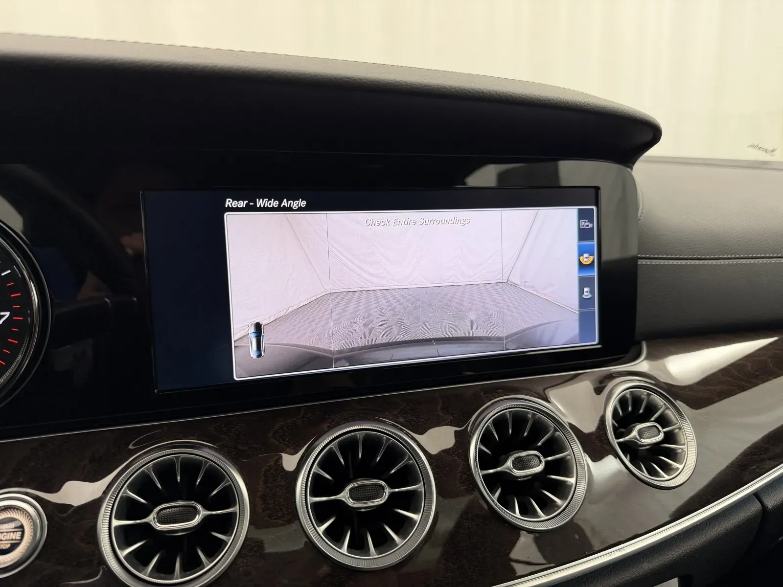 Mercedes-Benz E-Class photo 26
