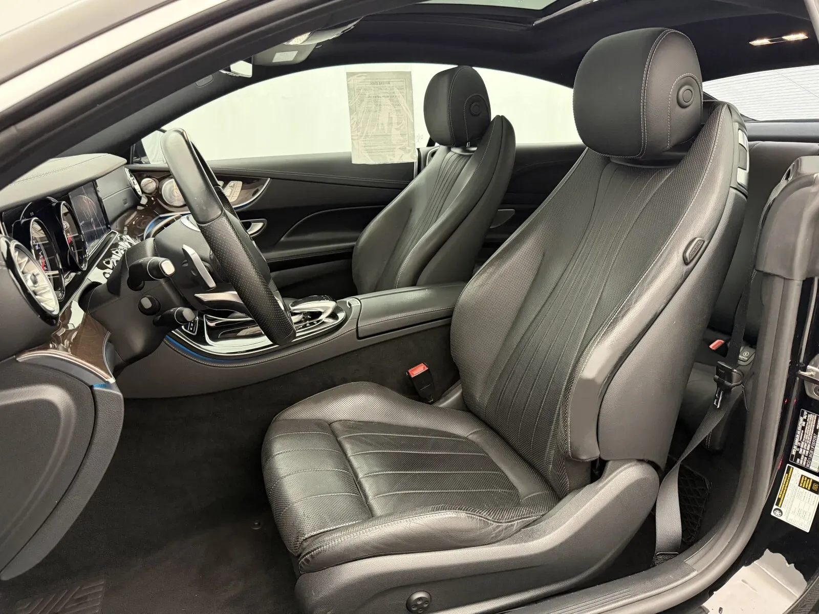 Mercedes-Benz E-Class photo 11