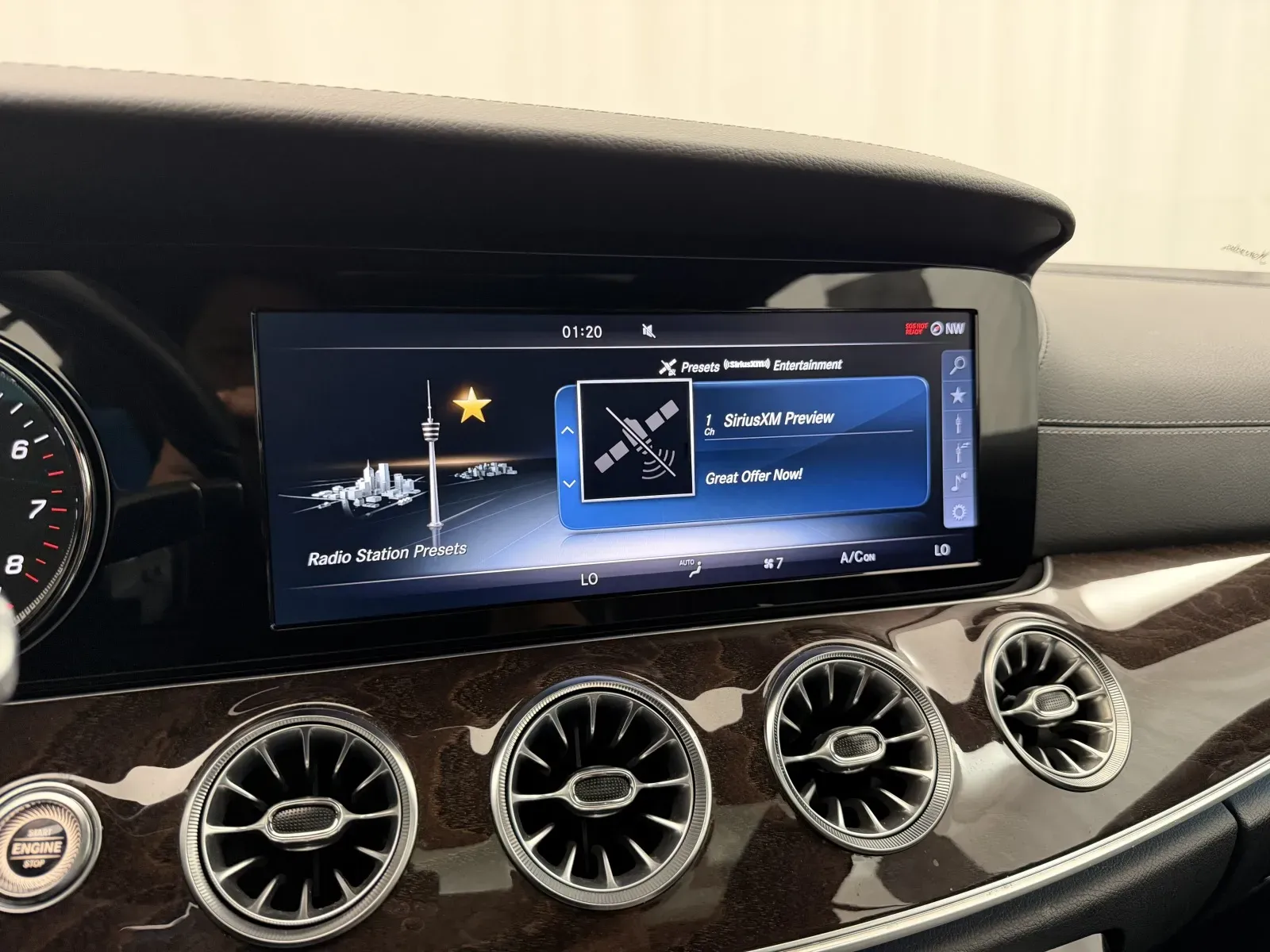 Mercedes-Benz E-Class photo 28