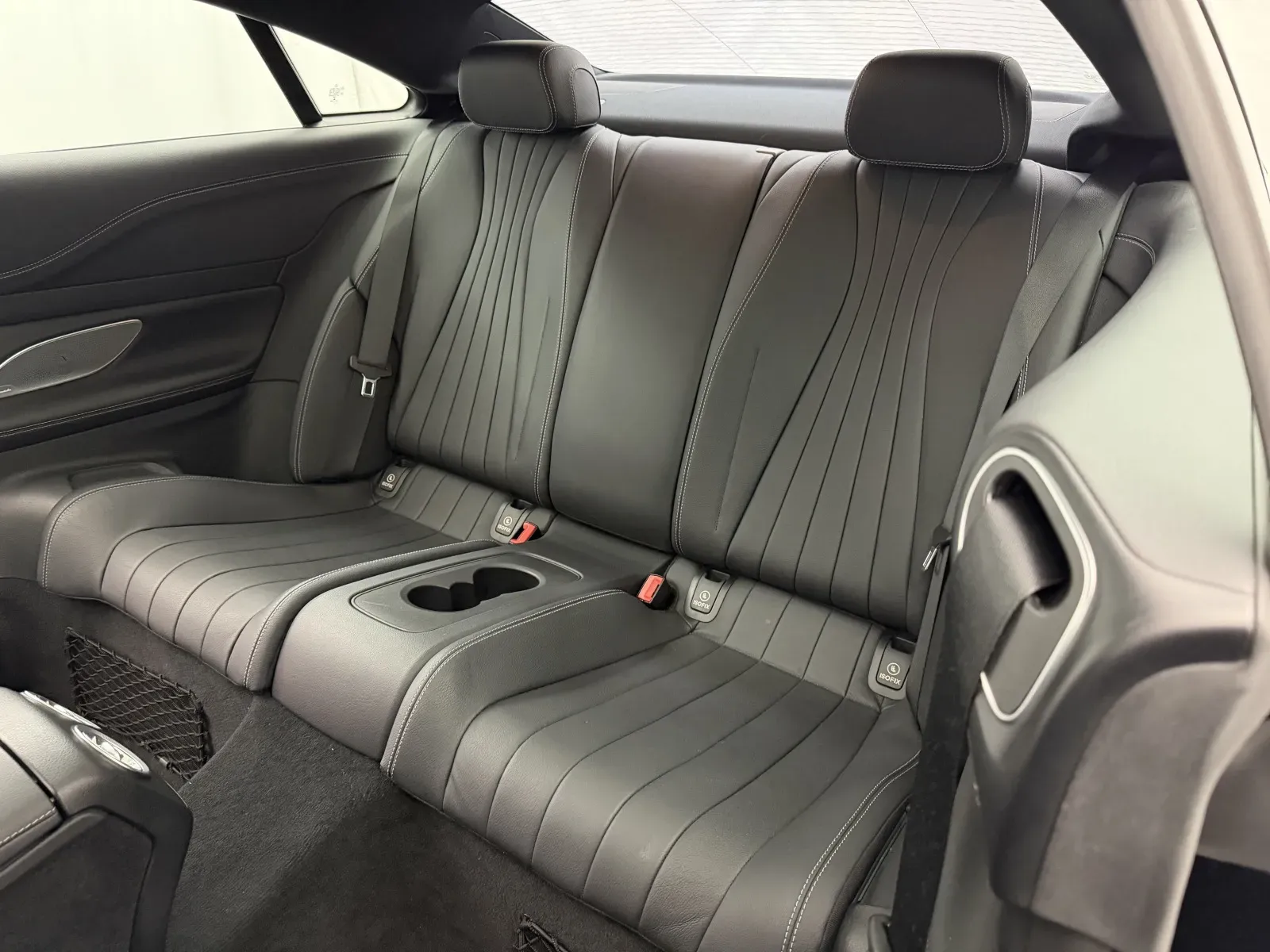 Mercedes-Benz E-Class photo 39