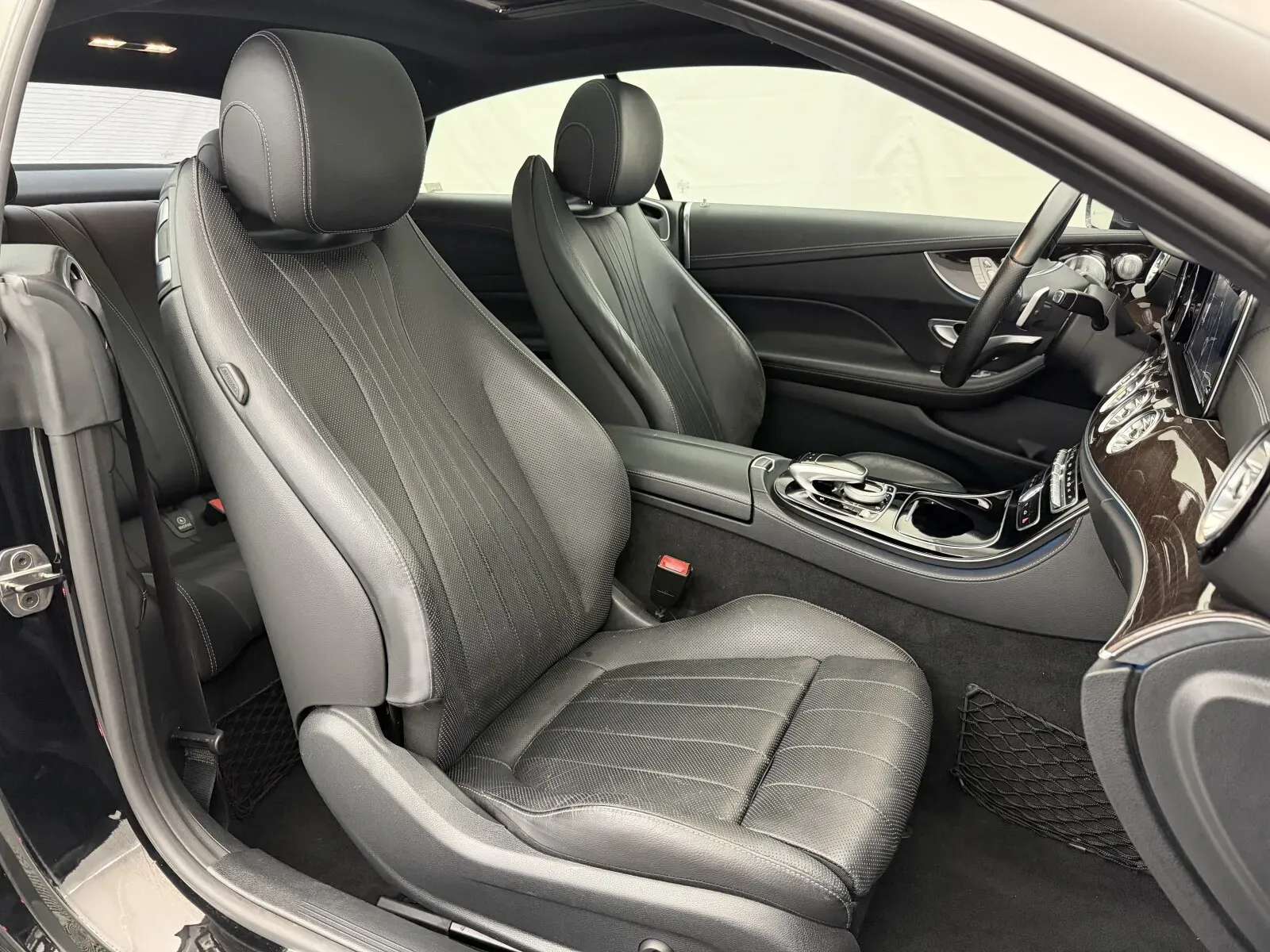 Mercedes-Benz E-Class photo 42