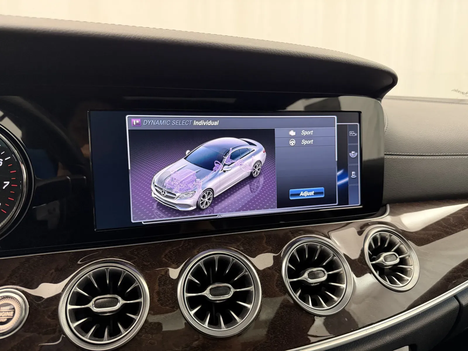 Mercedes-Benz E-Class photo 21