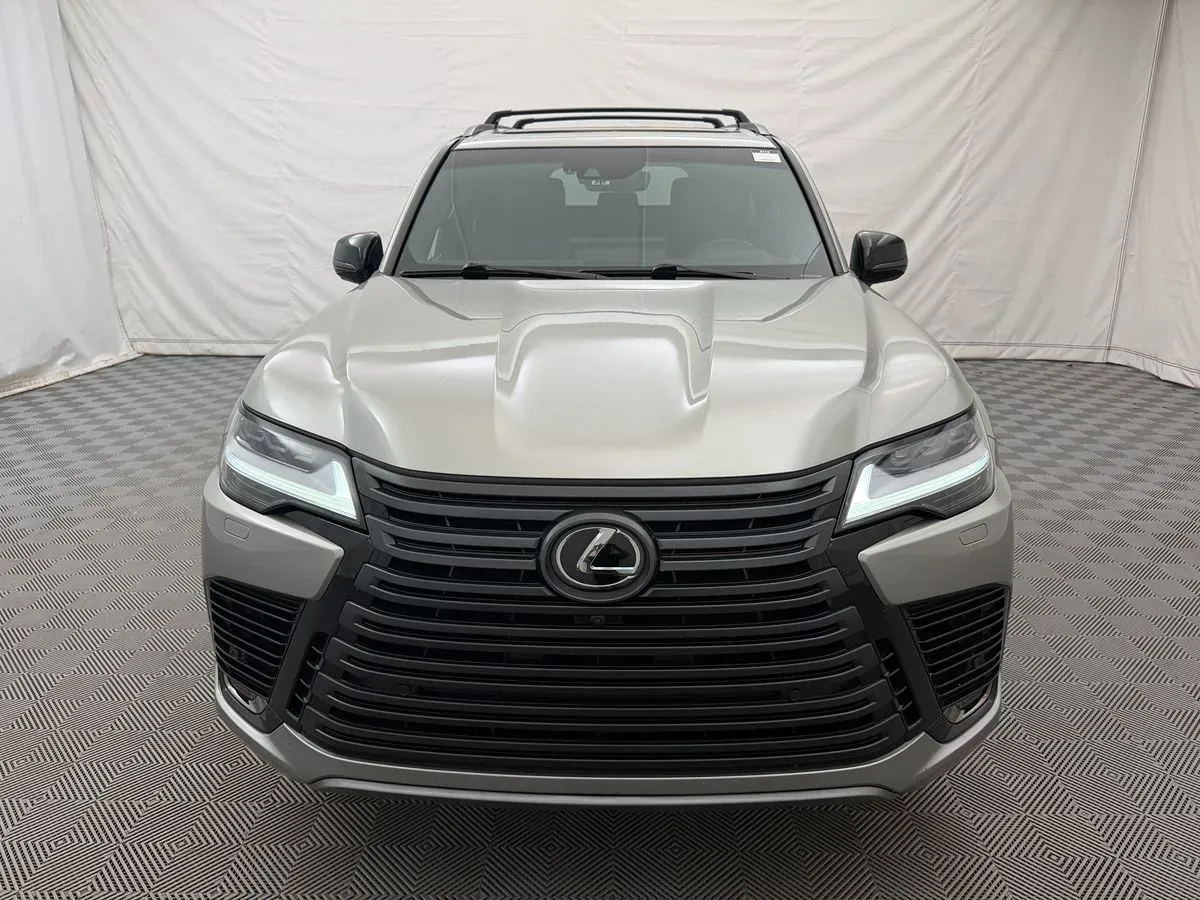 Lexus LX photo 3
