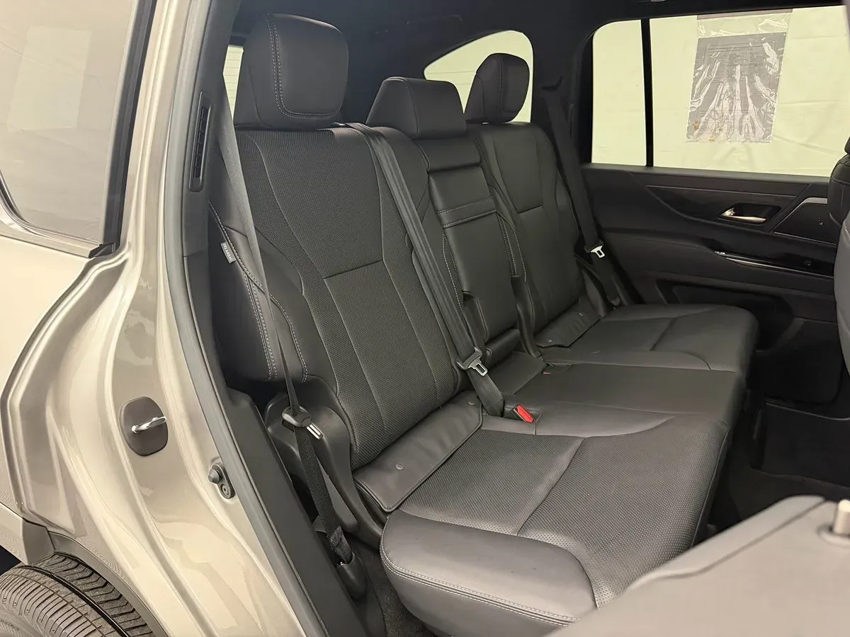 Lexus LX photo 41