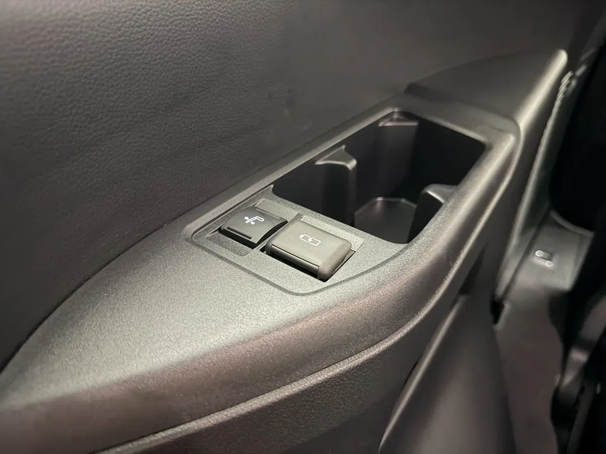 Lexus LX photo 39