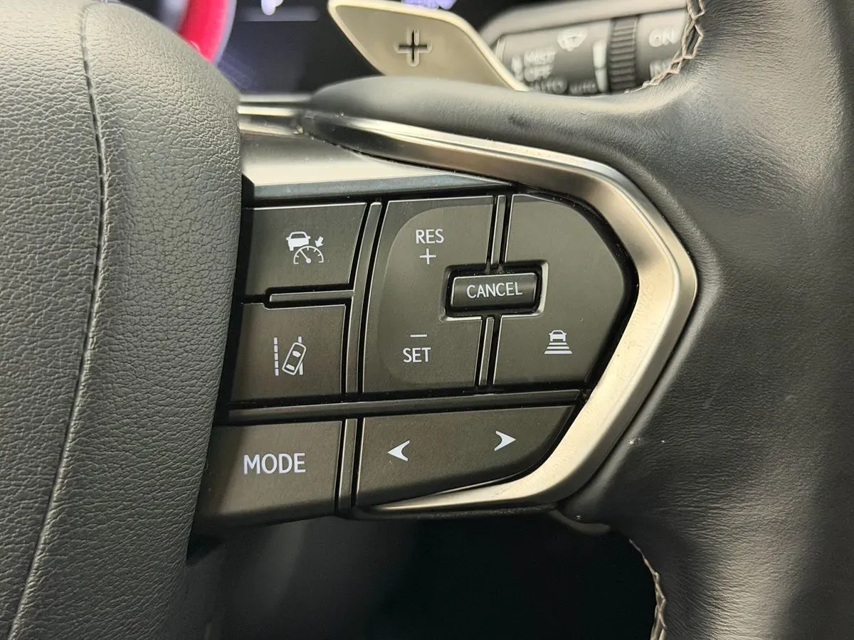 Lexus LX photo 13