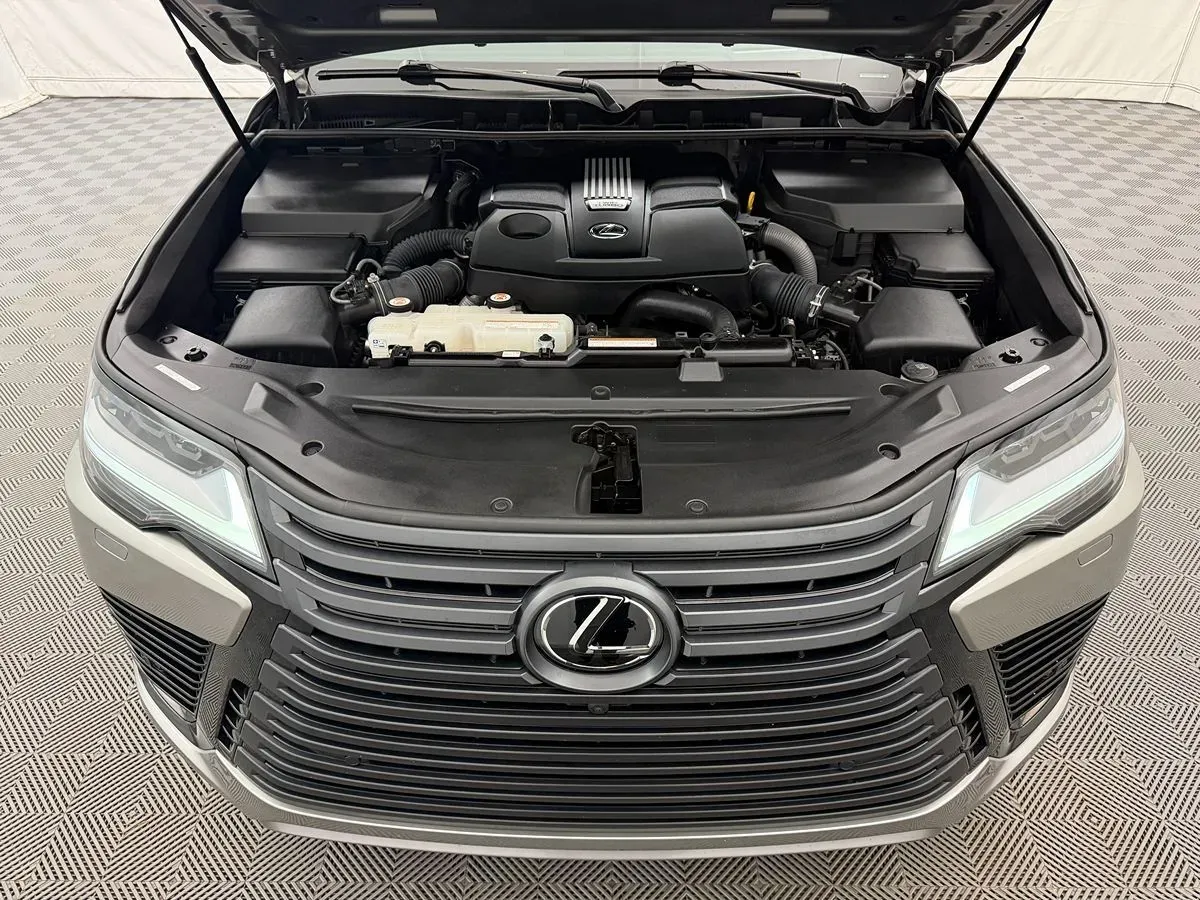 Lexus LX photo 51