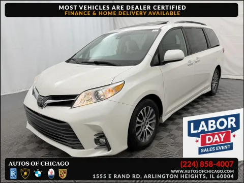 White 2019 Toyota Sienna XLE Auto Access Seat for sale in Arlington Heights, IL