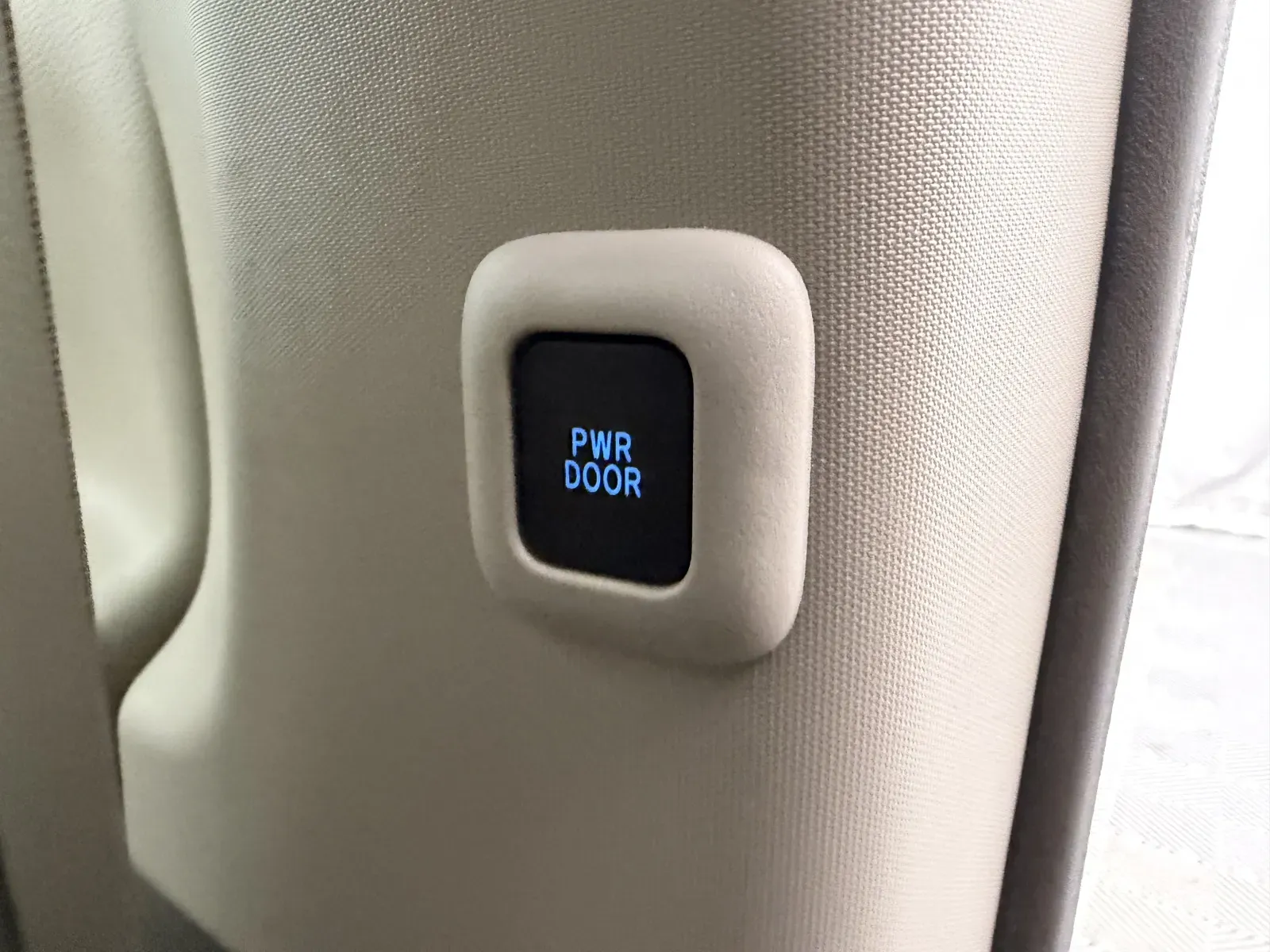 Toyota Sienna photo 26