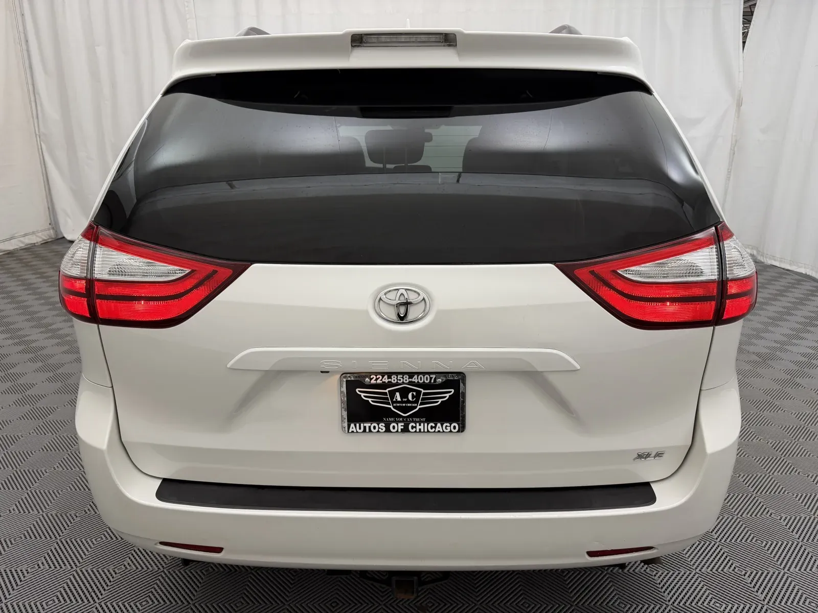 Toyota Sienna photo 6