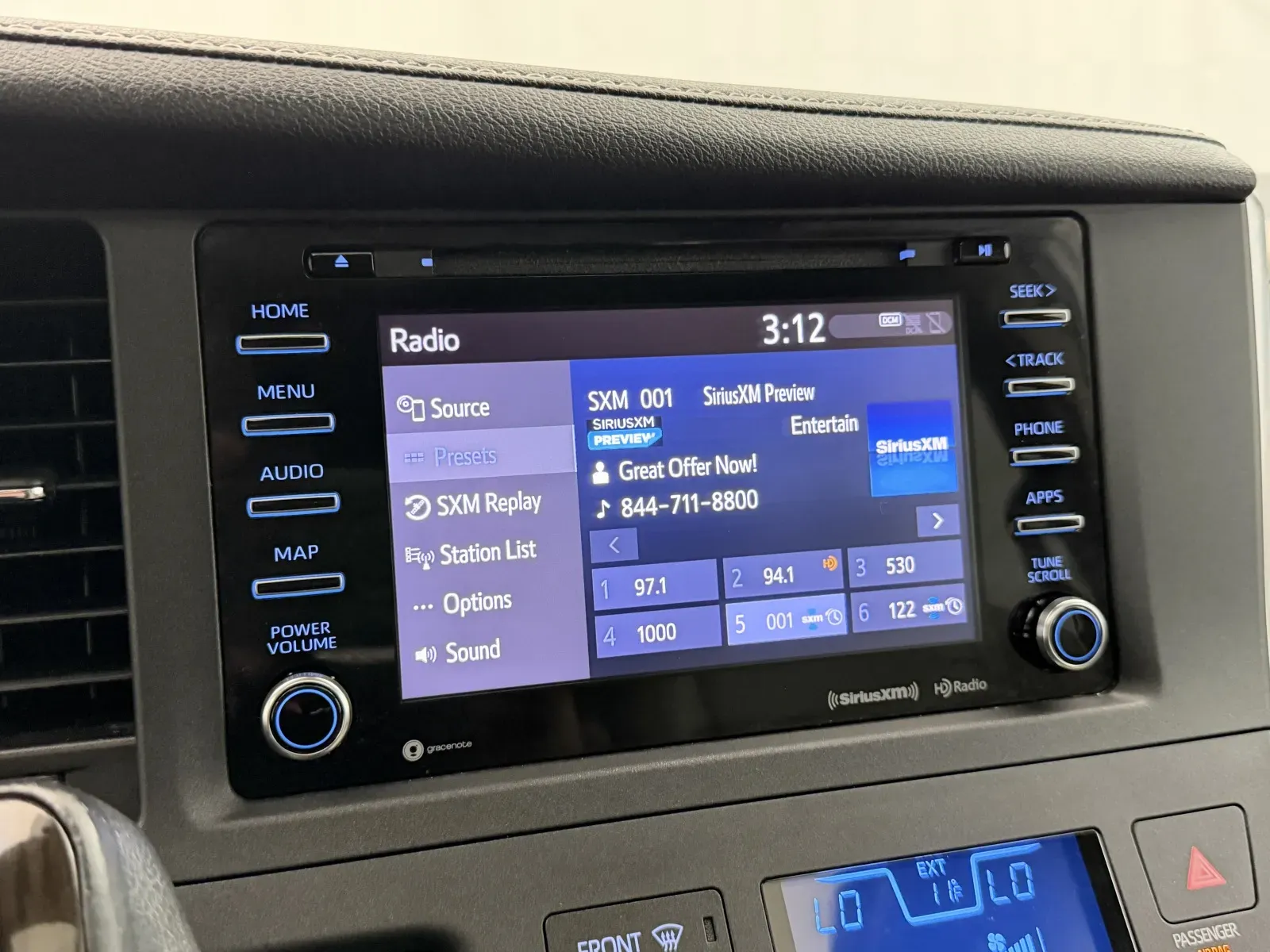 Toyota Sienna photo 21