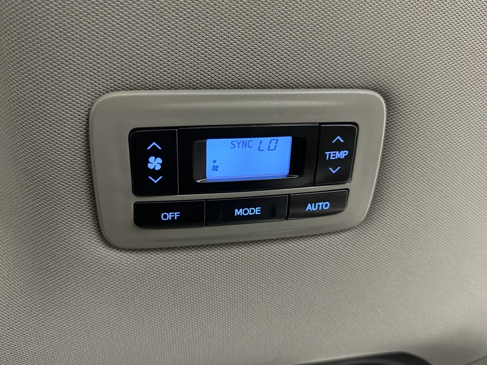 Toyota Sienna photo 11