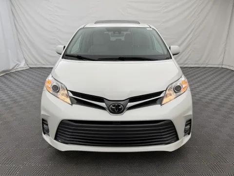 Another view of 2019 Toyota Sienna XLE Auto Access Seat for sale in Arlington Heights, IL at Autos of Chicago