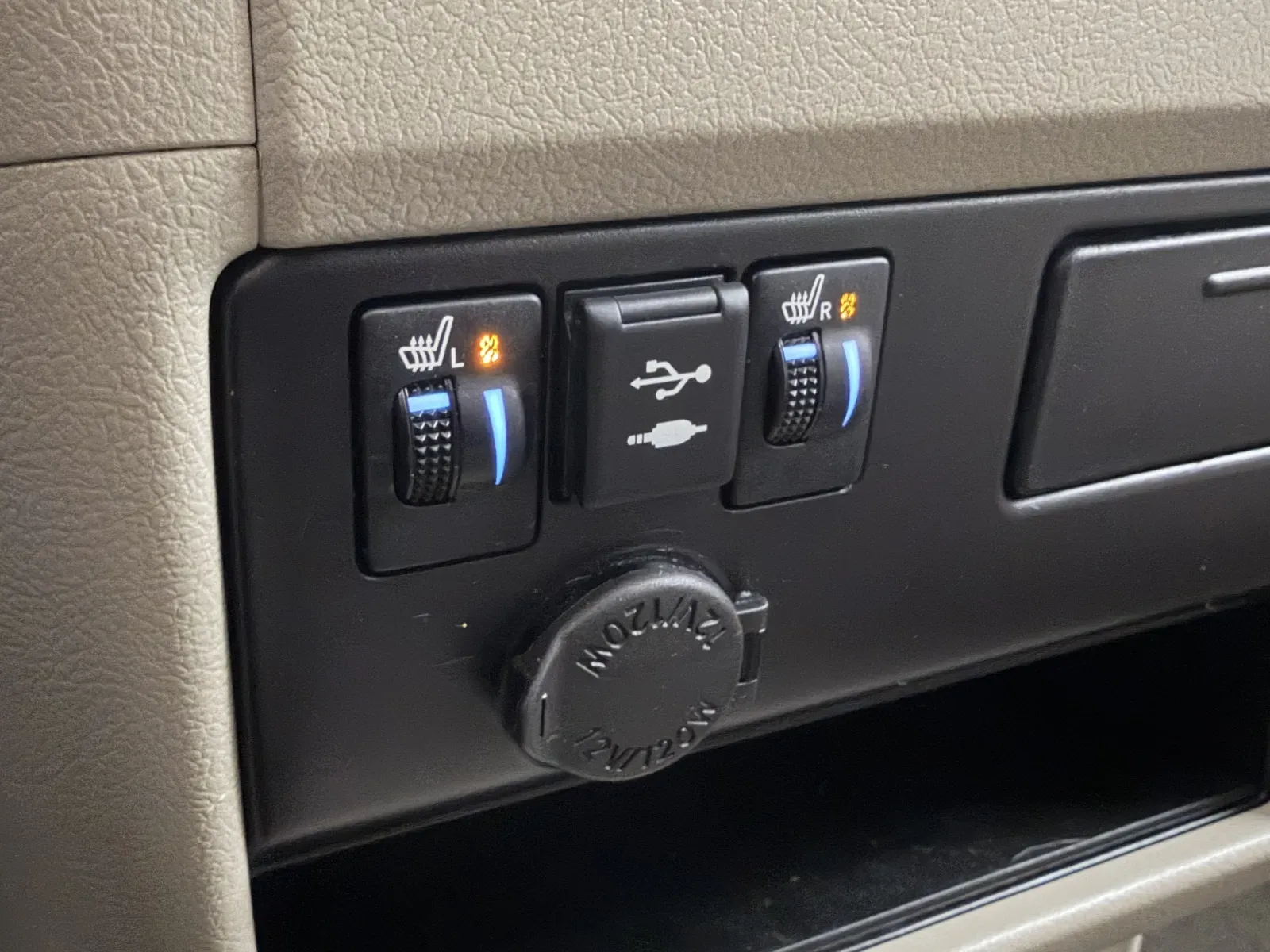 Toyota Sienna photo 22