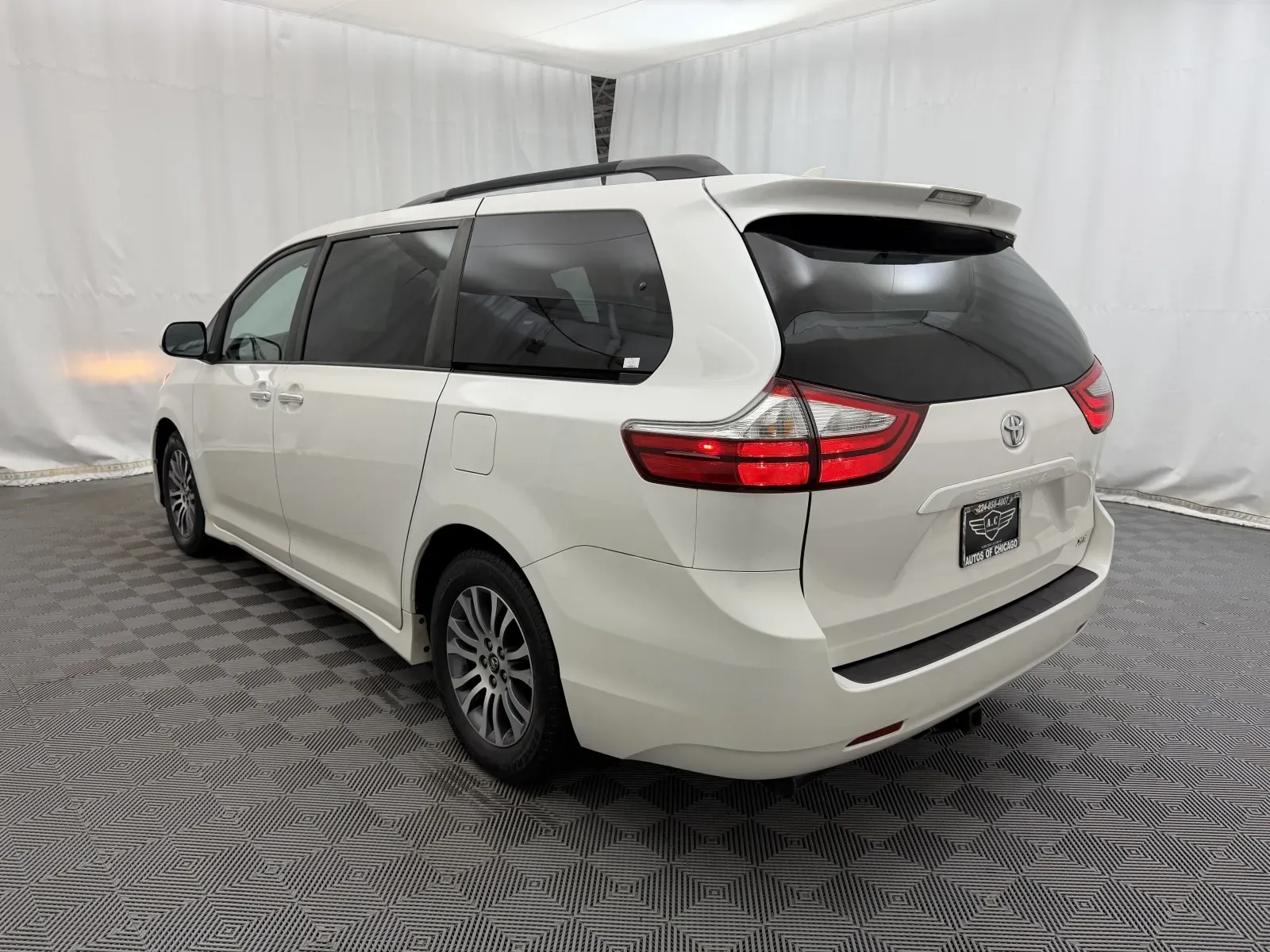 Toyota Sienna photo 7