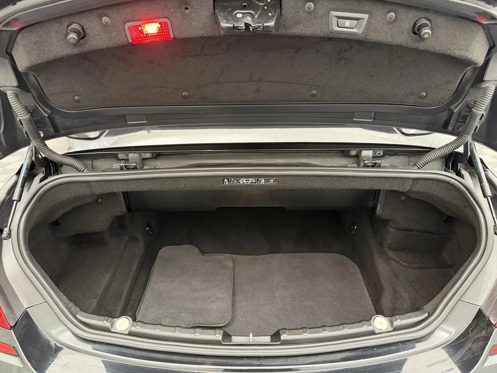 BMW 6 Series photo 33
