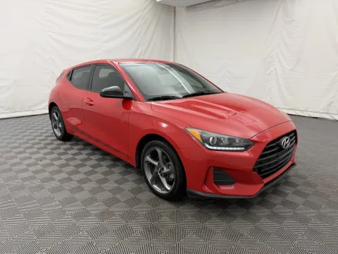 More photos of 2019 Hyundai Veloster 2.0 at Autos of Chicago, IL