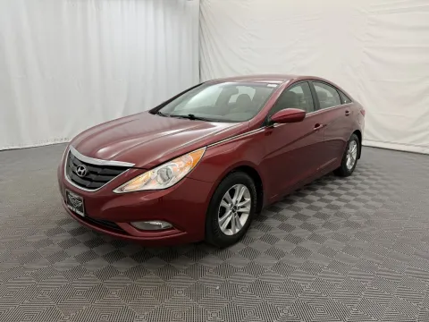Photos of 2013 Hyundai Sonata GLS for sale in Arlington Heights, IL at Autos of Chicago