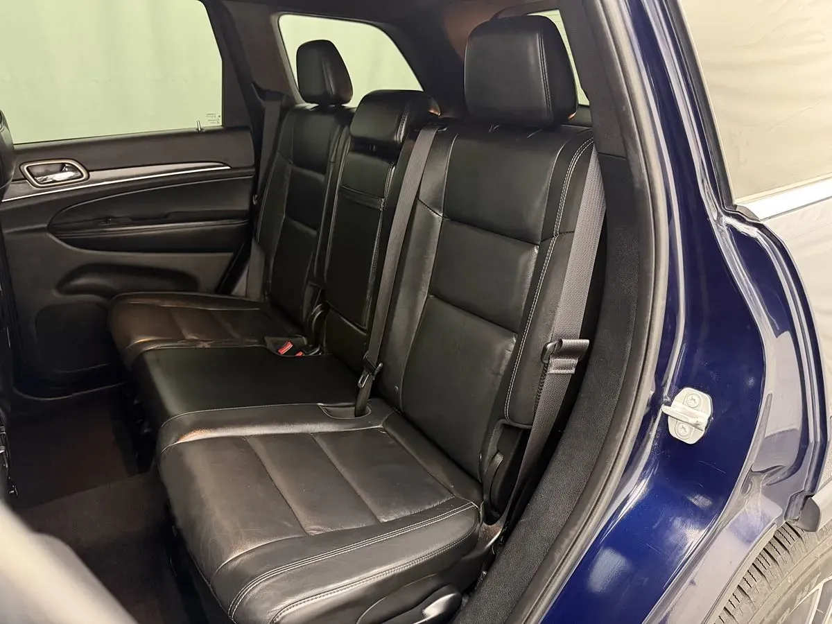 Jeep Grand Cherokee photo 30