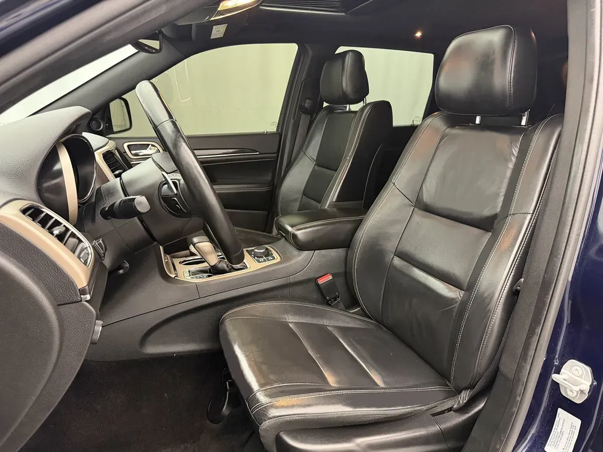 Jeep Grand Cherokee photo 9
