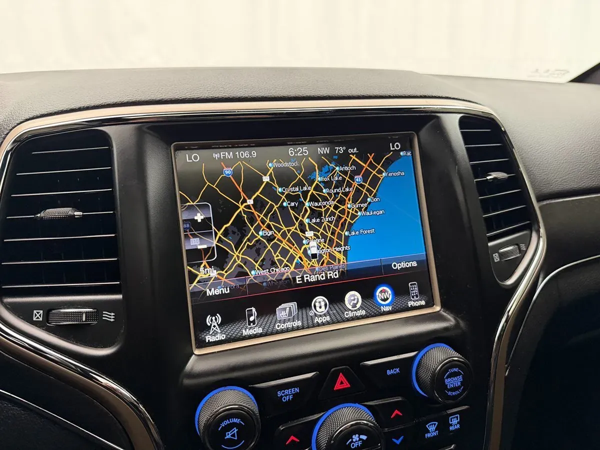 Jeep Grand Cherokee photo 25