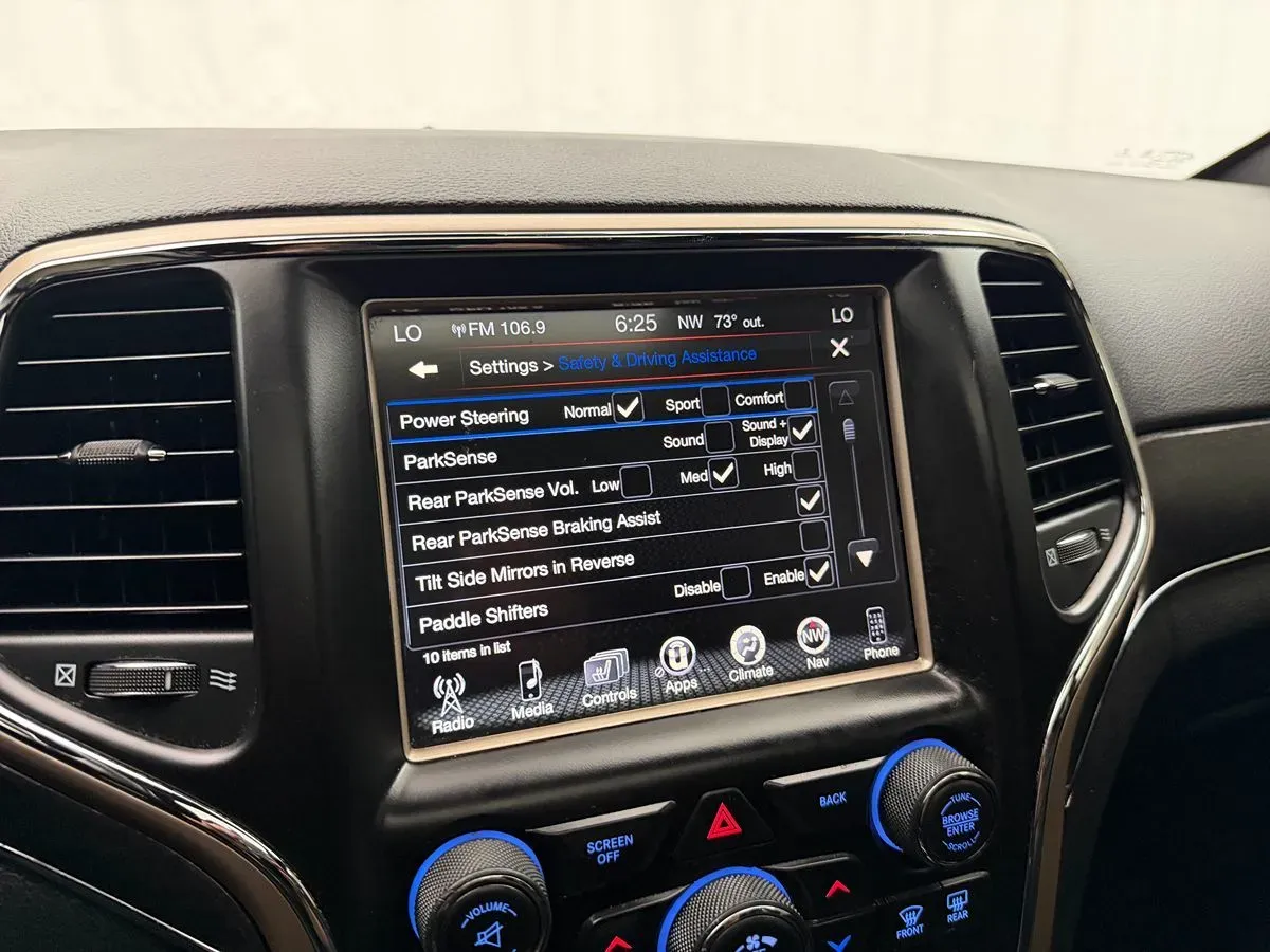 Jeep Grand Cherokee photo 19