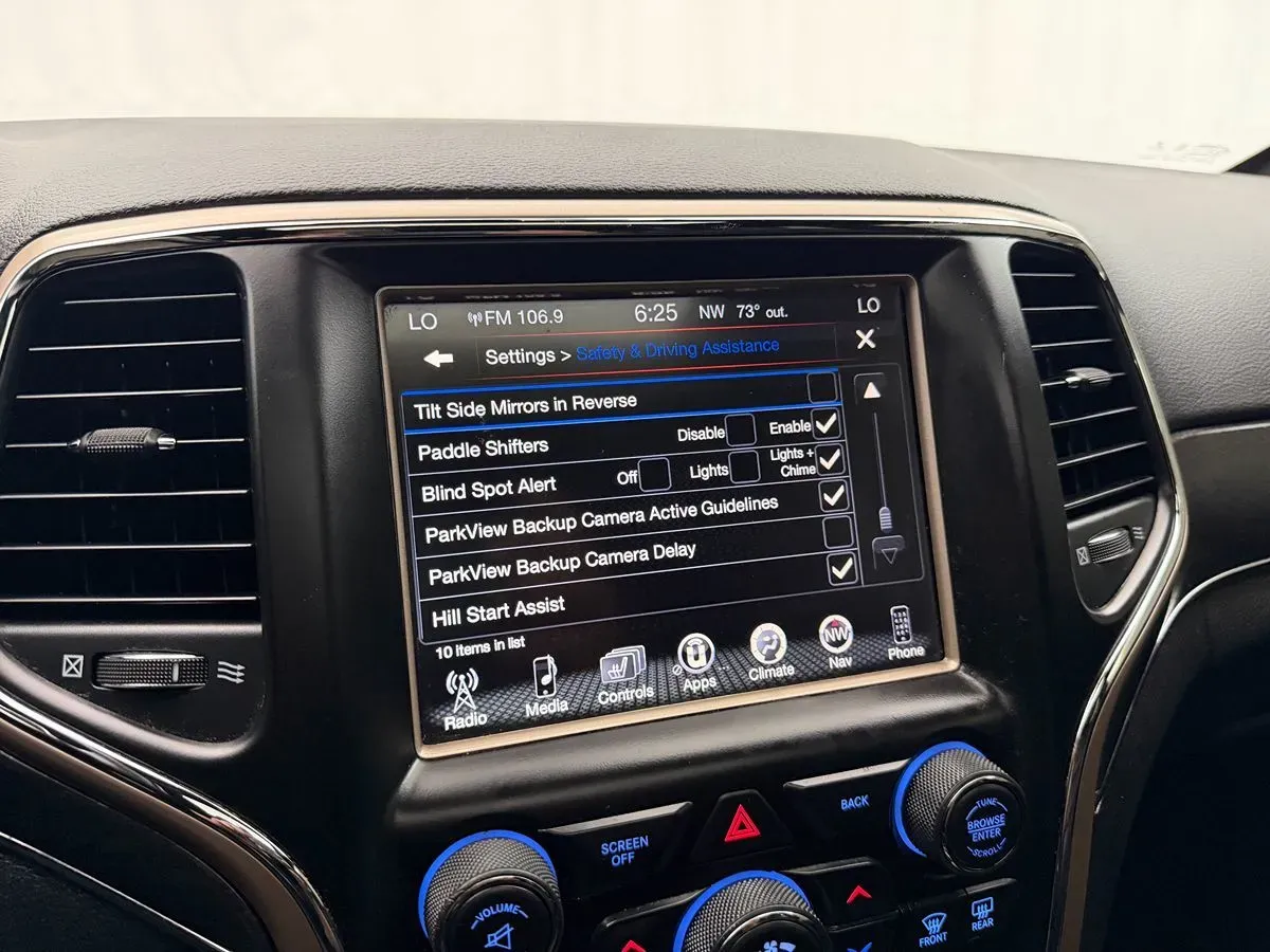 Jeep Grand Cherokee photo 20