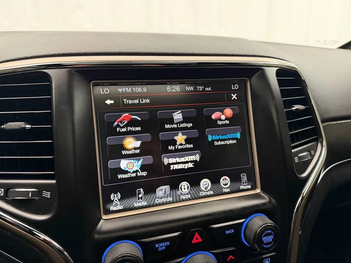 Jeep Grand Cherokee photo 23