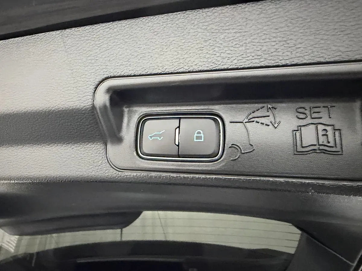 Ford Explorer photo 41