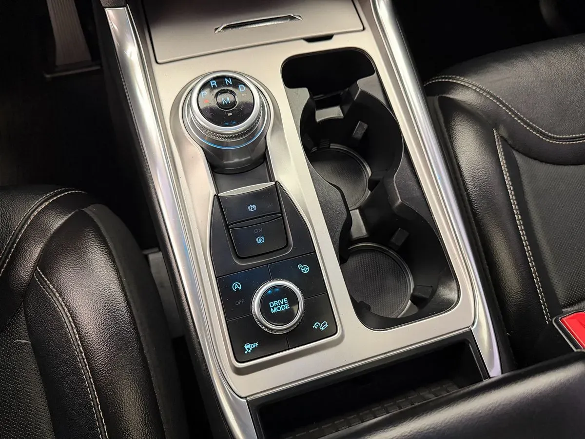 Ford Explorer photo 32