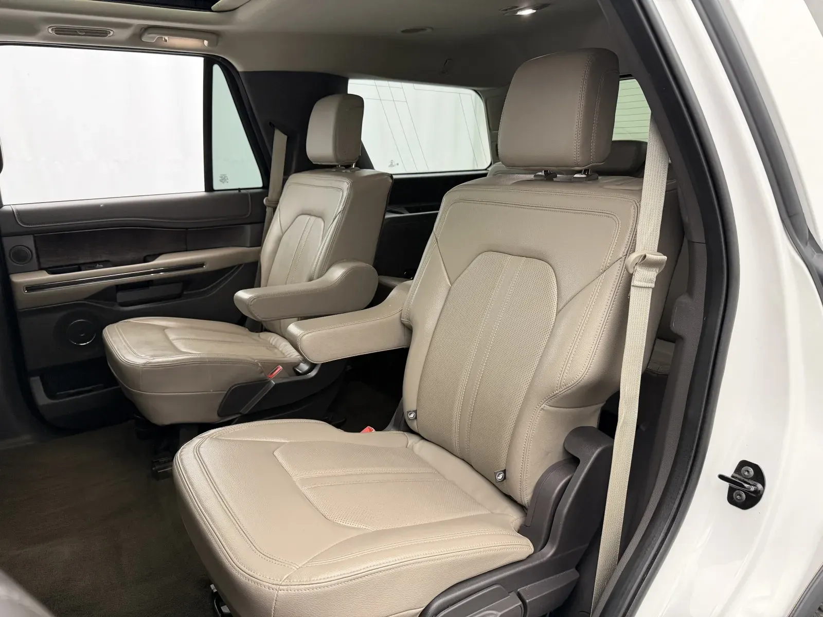 Ford Expedition photo 30